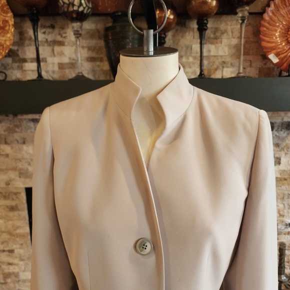 NWOT Kasper Women's Tan Button Front Blazer Size 4 - Picture 4 of 6